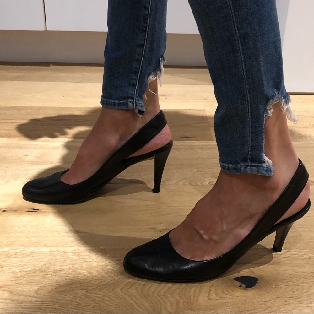 Salvatore Ferragamo Black Leather Pumps - Sz 8.5